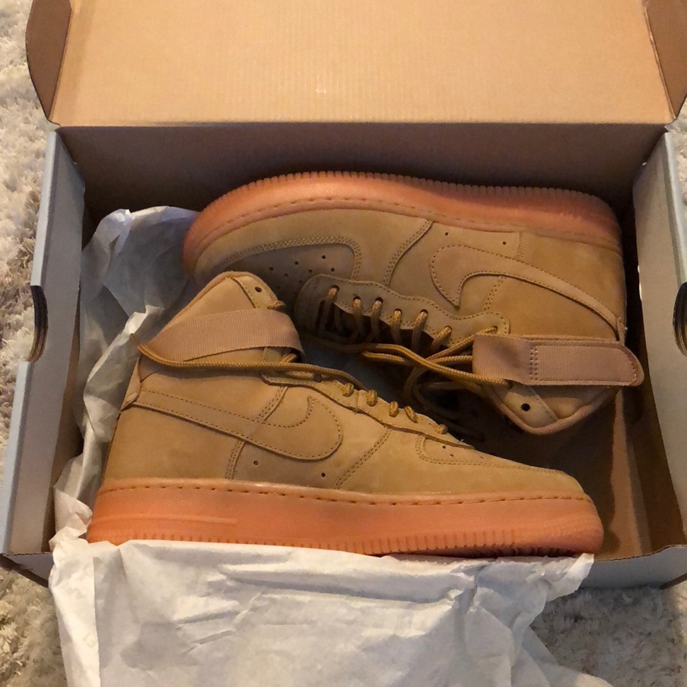 NEW- Nike AF1 high tops in wheat